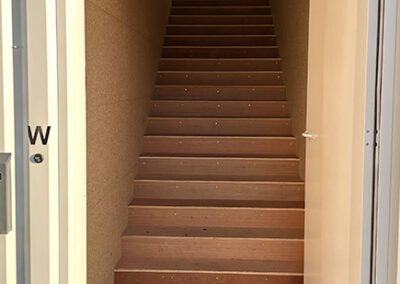 Escalier box garde-meuble 44